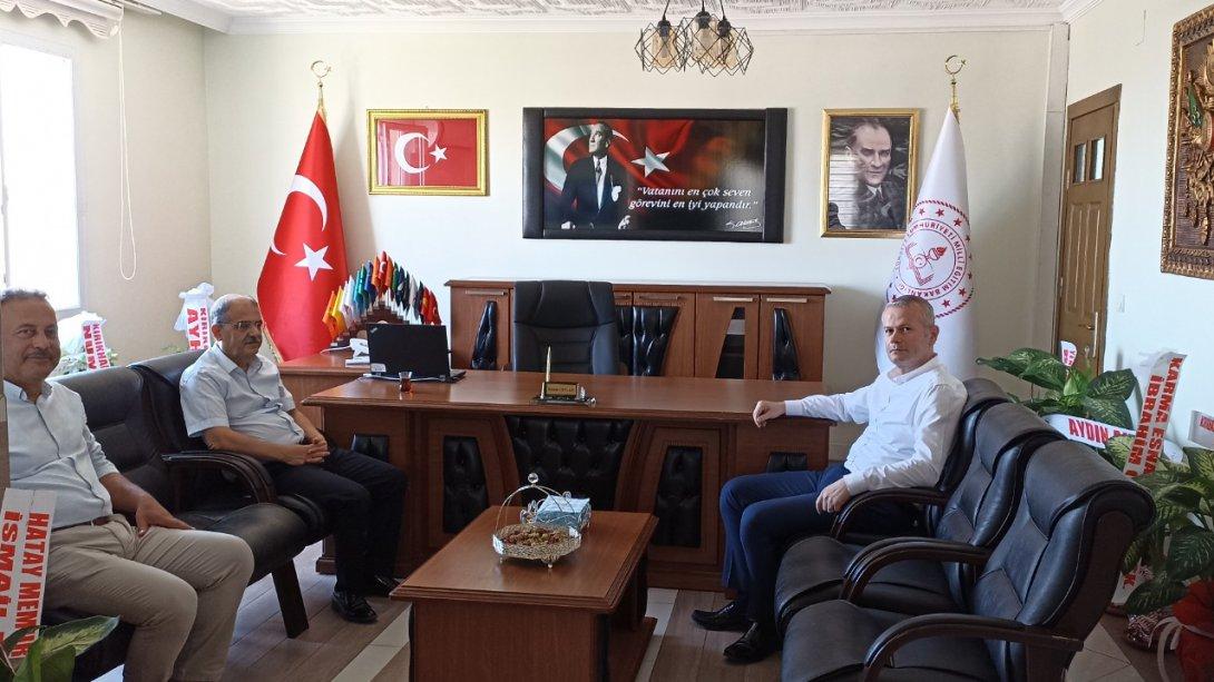 Mustafa Kemal Üniversitesi Rektörü Sayın Prof. Dr. Hasan KAYA İlçe Milli Eğitim Müdürümüz Sayın Kemal CEYLAN'a Hayırlı Olsun Ziyaretinde Bulundu.